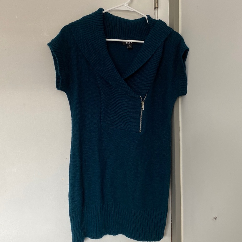 Blue/greenish dress size small